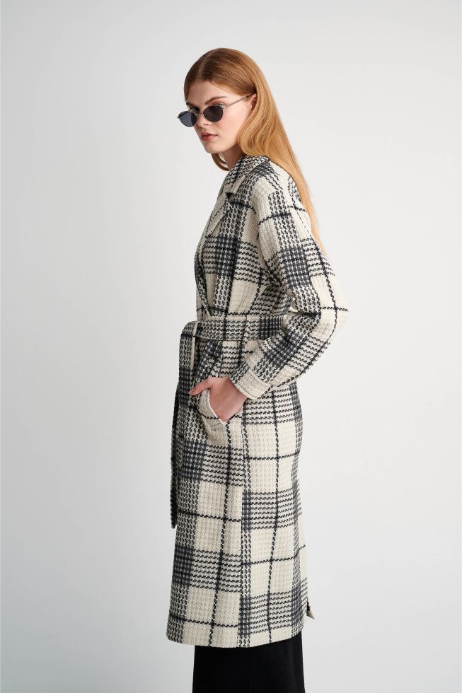 Coat in plaid Off white attrattivo