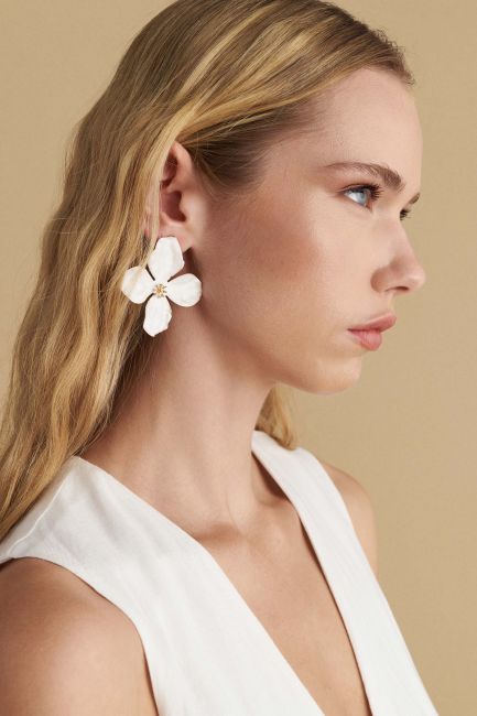 Flower-shaped earrings - Off white
